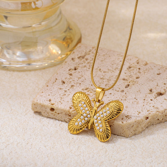 Butterfly-shaped Pendant Necklace
